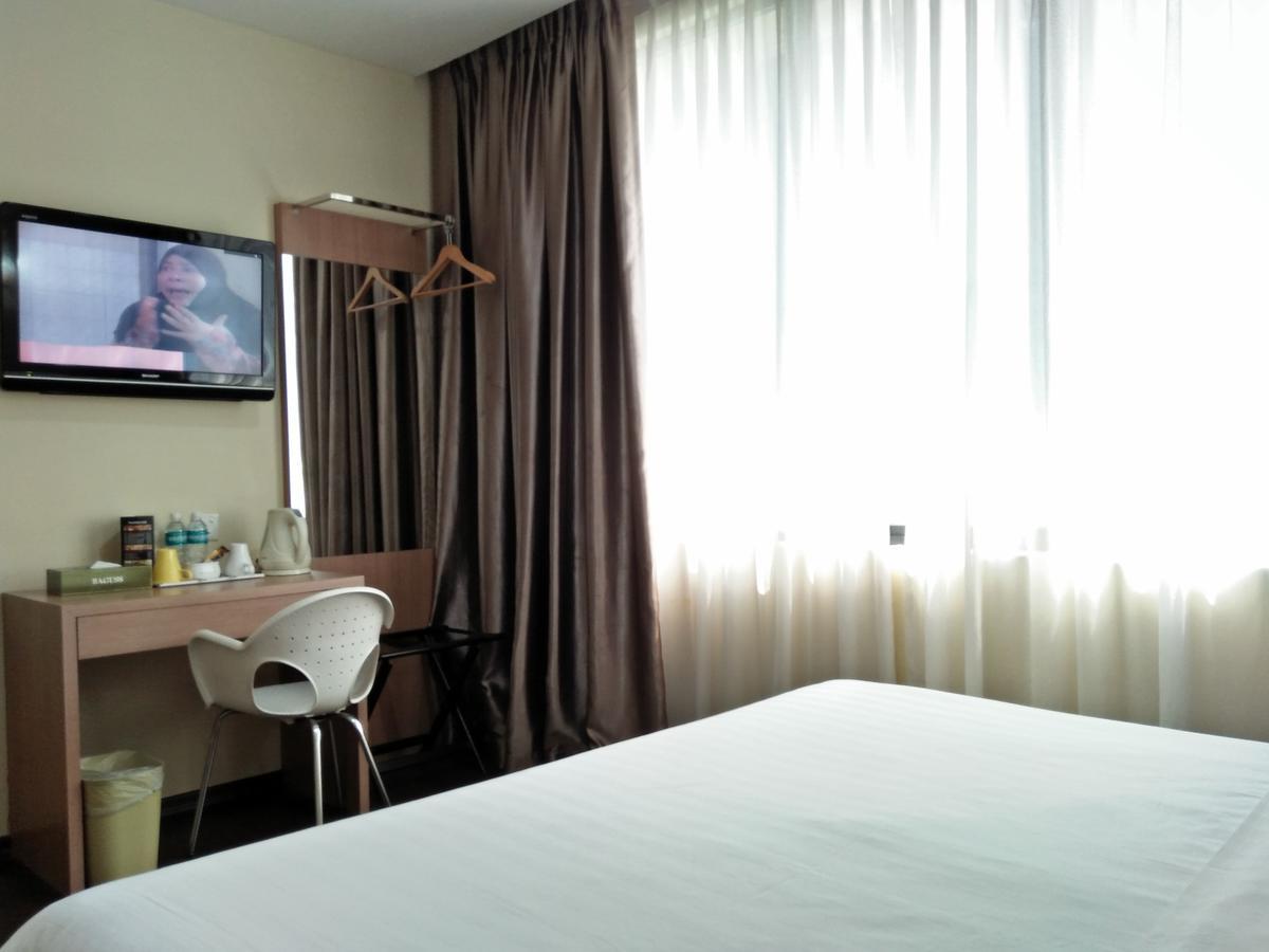 Baguss City Hotel Johor Bahru Exterior foto